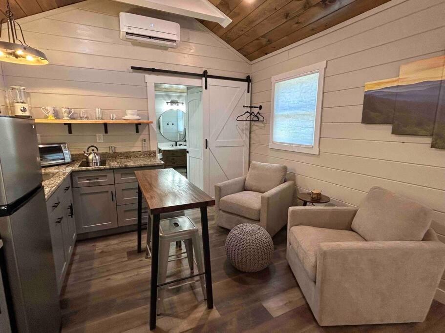 Blissful Nook Tiny Home ~ Cozy Retreat W/ Hot Tub; Near Town And Deep Creek Bryson City Exteriör bild
